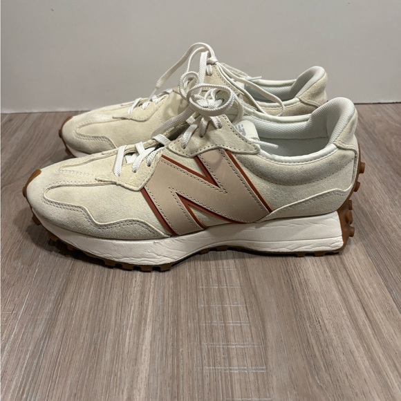 Sold - Picture 3 of 6